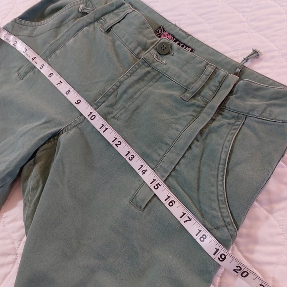 VOLCOM BUNDLE 3 PAIRS Y2K LONGER SHORTS - Picture 15 of 16